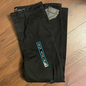 *NEW* Black skinny jeans